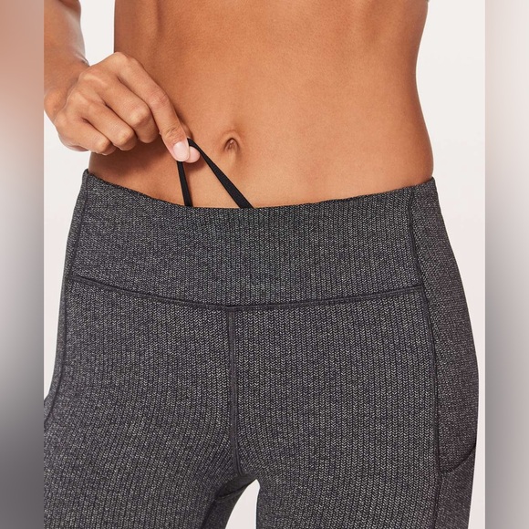 Lululemon Speed Up Tight *28” SIZE 6 - Picture 4 of 16